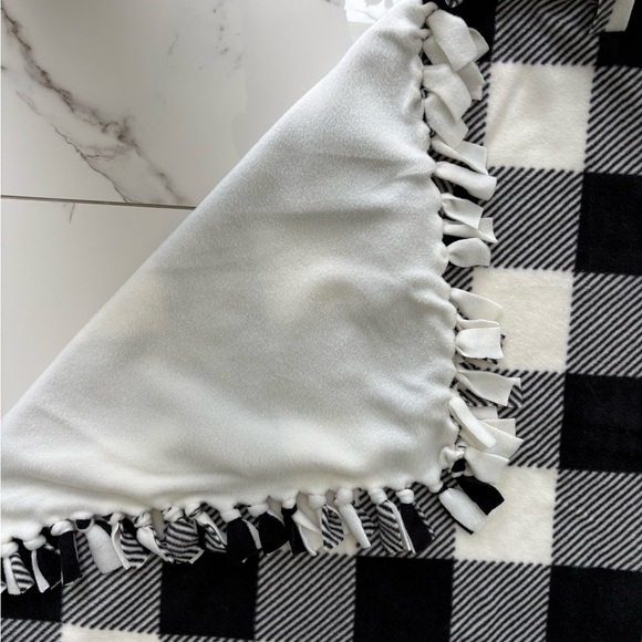 Black and White Checkered handmade Throw tie Blanket - Picture 3 of 5